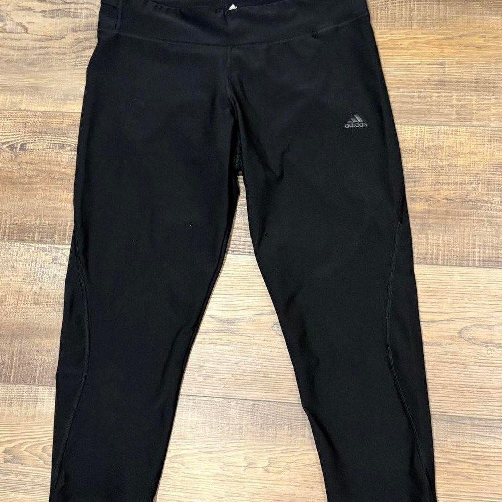 Adidas climate black capri leggings in a M